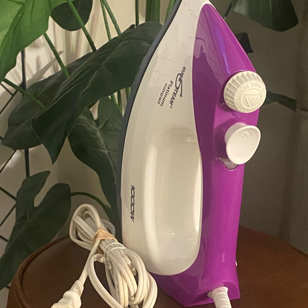 Eurosteam Platinum Compact 6198 Steam Iron Adjustable 1000W Purple White